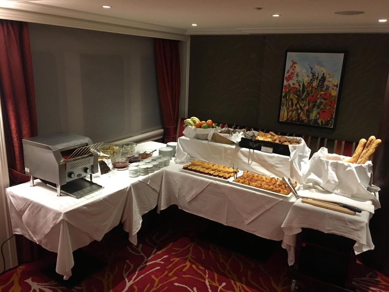 Select Ms Charles Dickens - Frankfurt Hotel Франкфурт на Майн Екстериор снимка