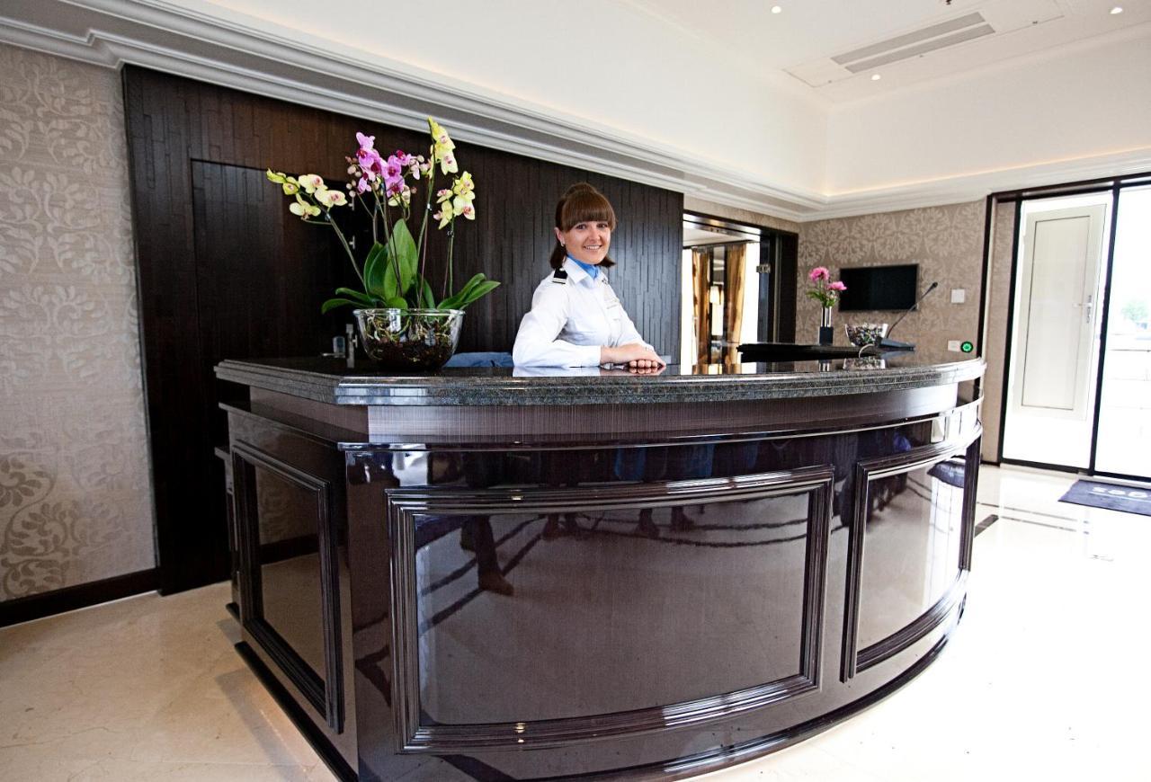 Select Ms Charles Dickens - Frankfurt Hotel Франкфурт на Майн Екстериор снимка