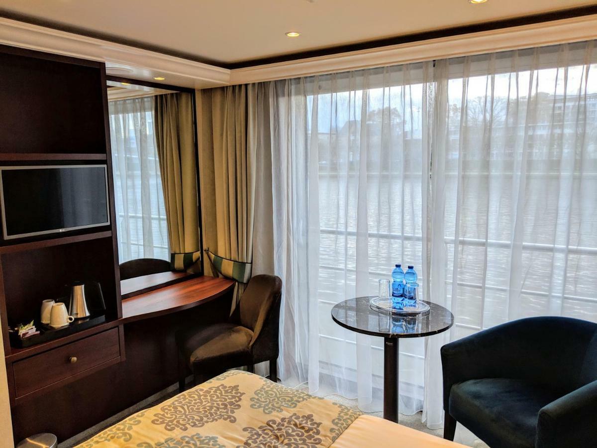 Select Ms Charles Dickens - Frankfurt Hotel Франкфурт на Майн Екстериор снимка