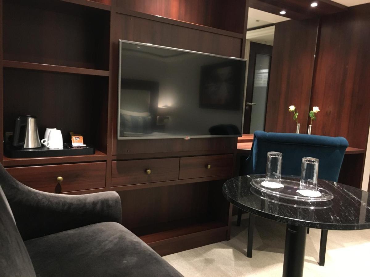 Select Ms Charles Dickens - Frankfurt Hotel Франкфурт на Майн Екстериор снимка